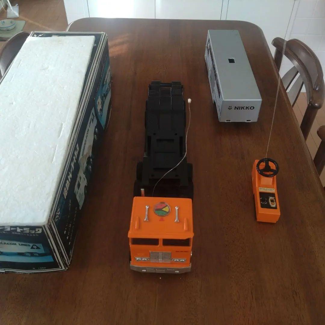 45年前のラジコントレーラー