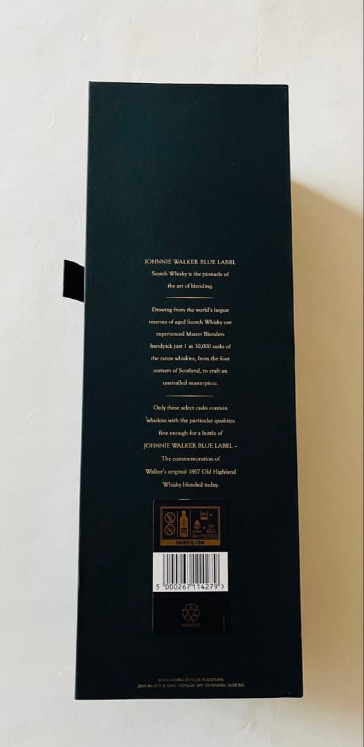 【新品・豪華箱入】ジョニーウォーカーブルーラベル 750mL 40%vol