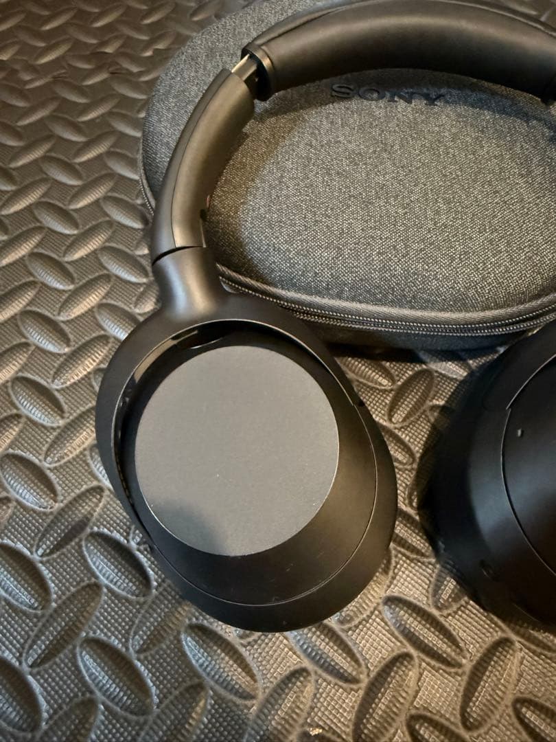 SONY ULTWEAR ワイヤレスヘッドホン　ブラック　WH-ULT900N