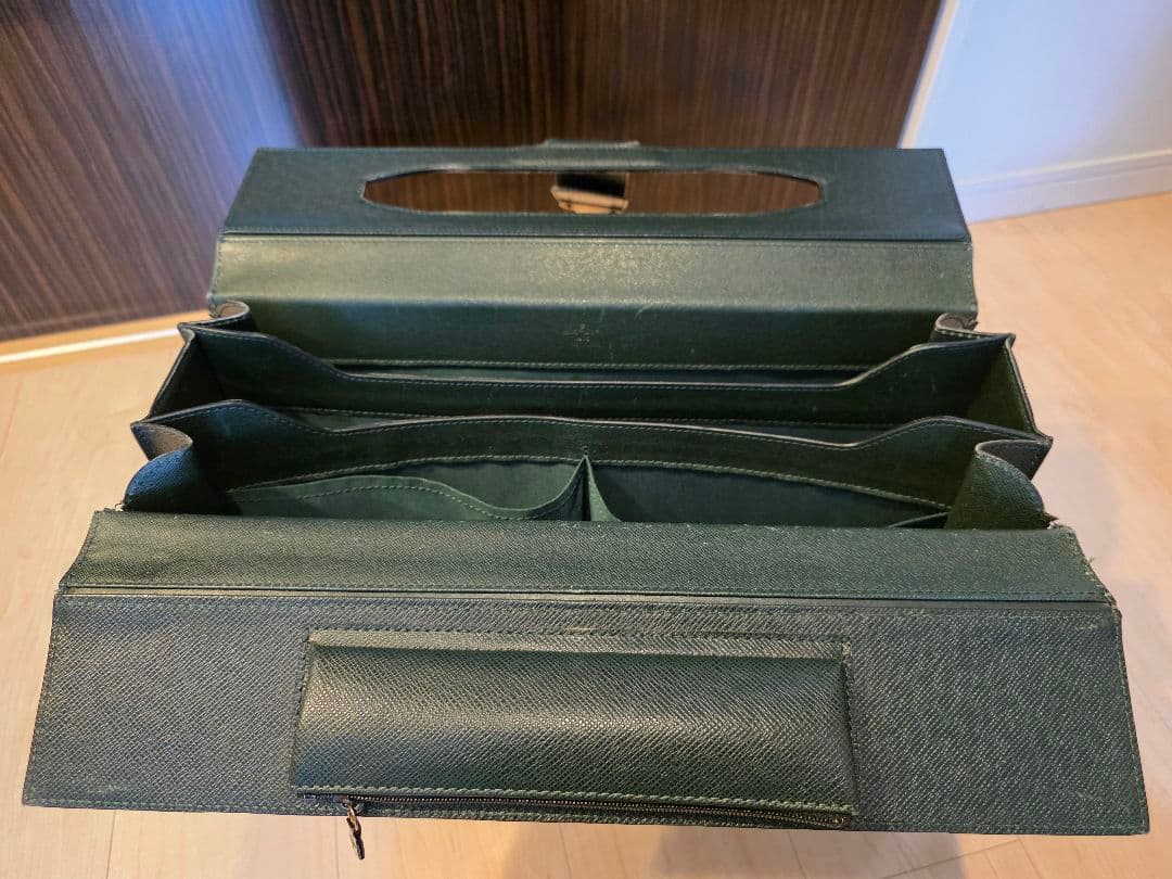 【定価40万】Louis Vuitton　ヴィトン　ダレスバッグ　グリーン