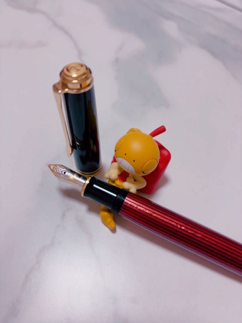 ペリカン　スーべレーン万年筆　M600ボルドーEF