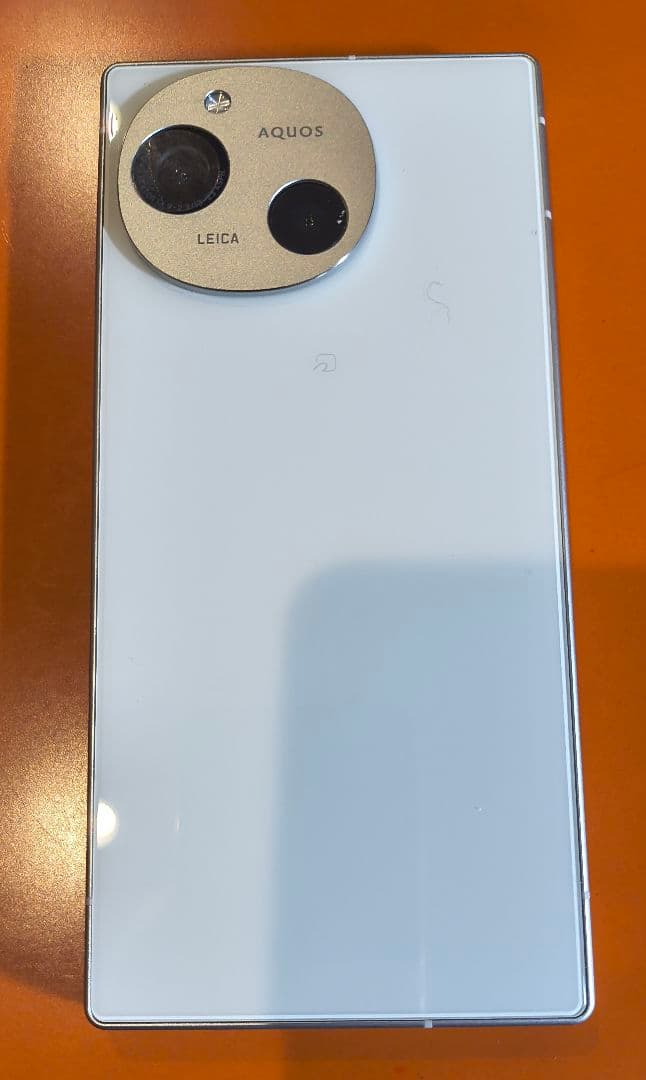 週末値引です【美品】AQUOS R9 SIMフリー　LEICA スマホ本体