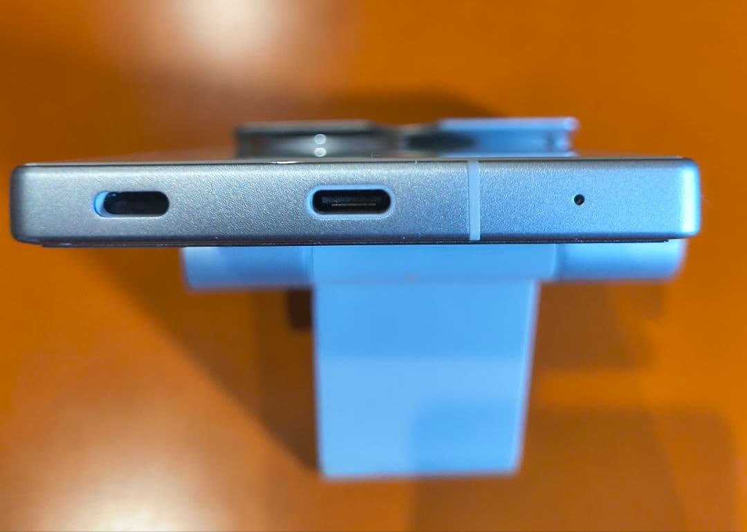 週末値引です【美品】AQUOS R9 SIMフリー　LEICA スマホ本体