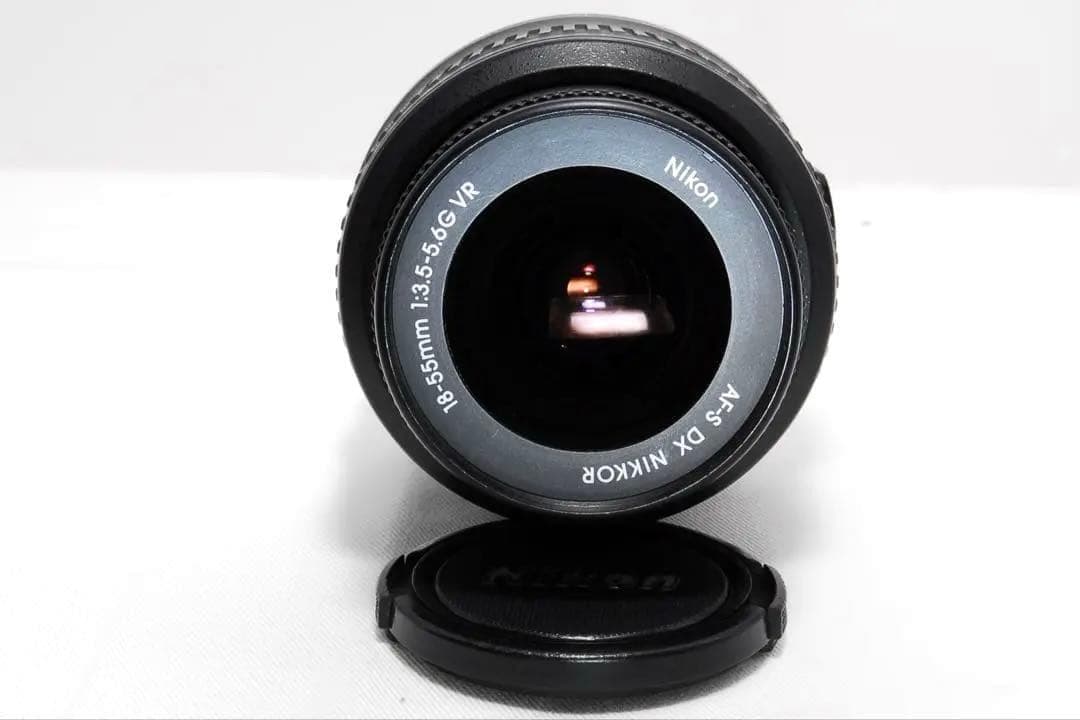 紅葉もキレイに撮れる✨ Nikon D3000 レンズキット 初心者も安心♥️