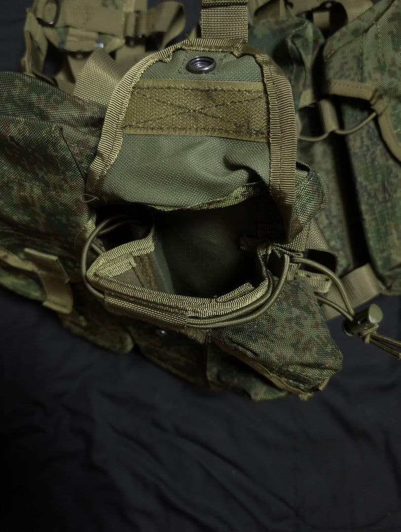 赤字出品　SMERSH チェストリグ デジタルフローラ レプリカ