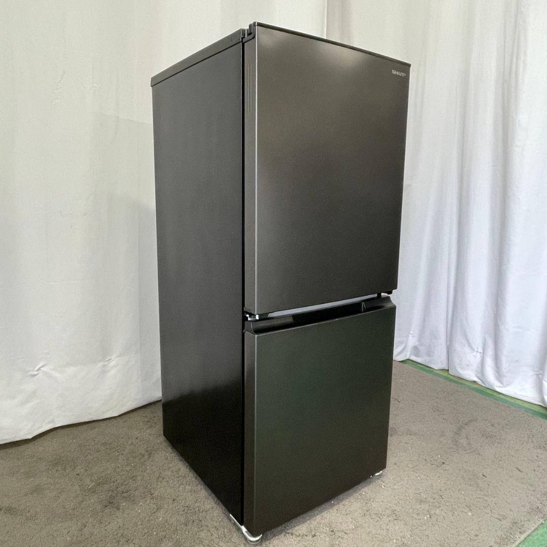 シャープ　冷蔵庫　一人暮らし　小型　つけかえ対応ドア　設置無料　綺麗　中古　黒