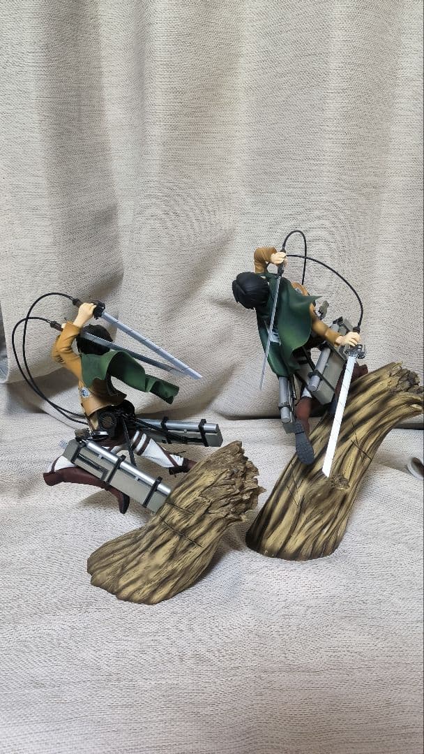 コトブキヤ ARTFX J 進撃の巨人 リヴァイ エレン スケール フィギュア