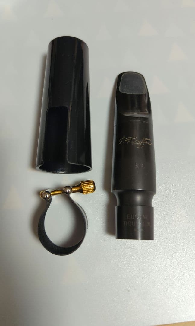 ルソー バリトンサックス マウスピース　リガチャー キャップ付き　6R