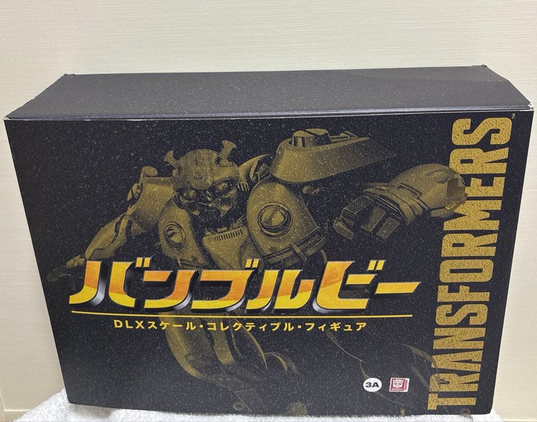 トランスフォーマー　バンブルビー　DLXスケール・コレクティブル・フィギュア