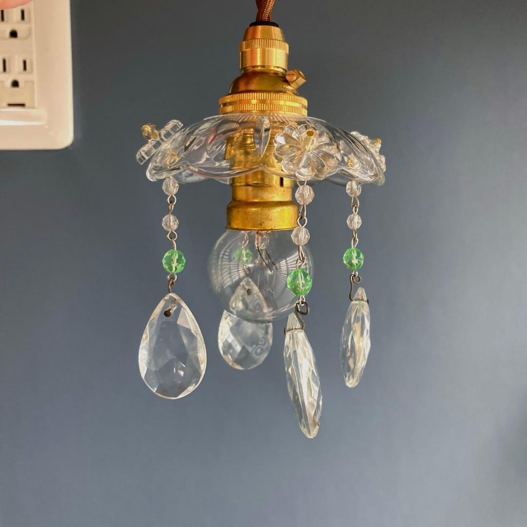 ミニシャンデリア　１９世紀　フランス　オパールセント　アンティーク　超ミニ