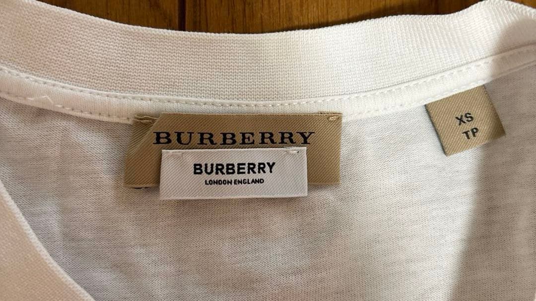 Burberry Tシャツ　最終値下げ