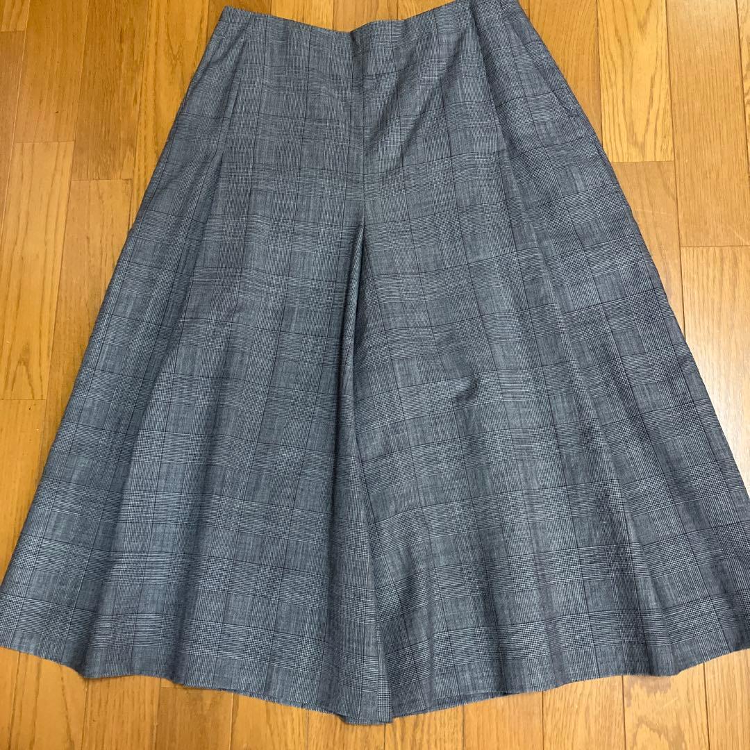 新品、未使用　SCAPＡ　グレンチェックのガウチョパンツ