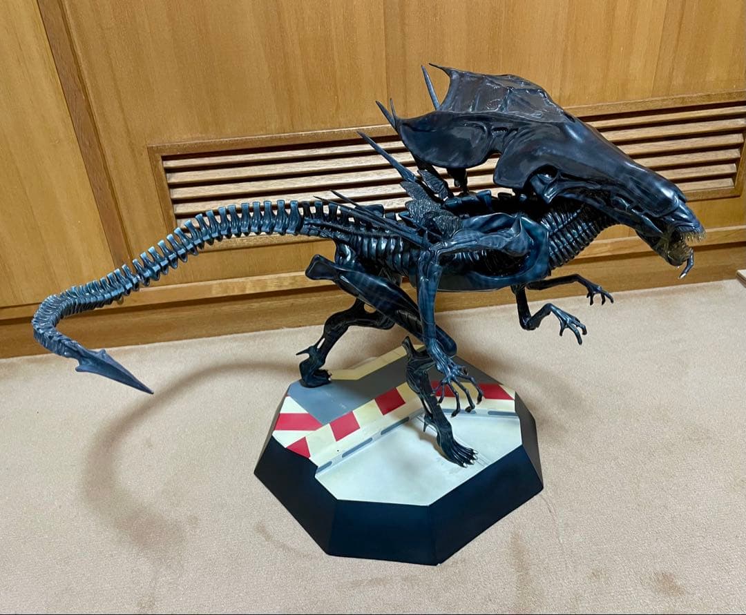 【限定1000体】サイドショウ クイーン・エイリアン ジオラマ