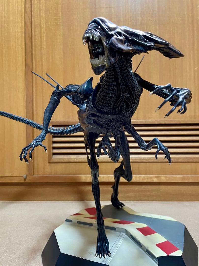 【限定1000体】サイドショウ クイーン・エイリアン ジオラマ