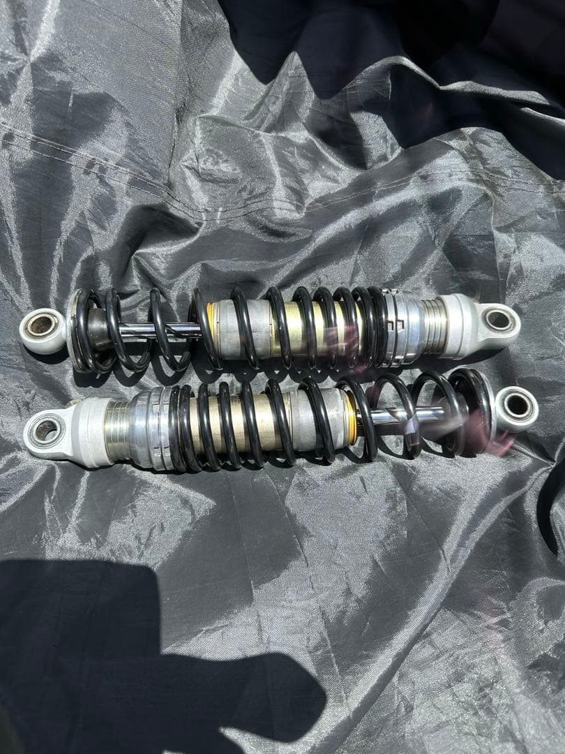 オーリンズ　ショックアブソーバー ブラックスプリング