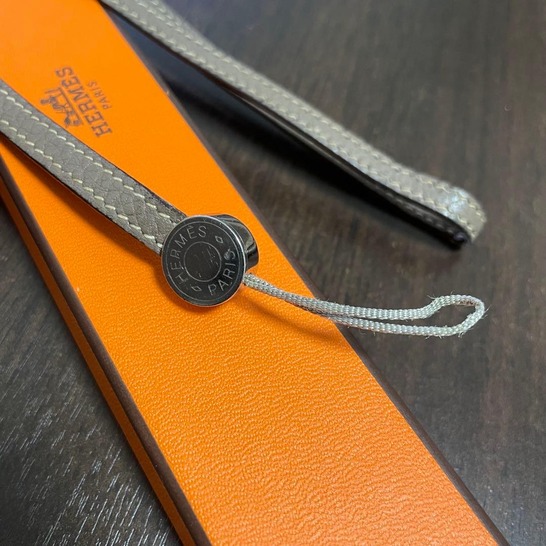 エルメス　ネックストラップ