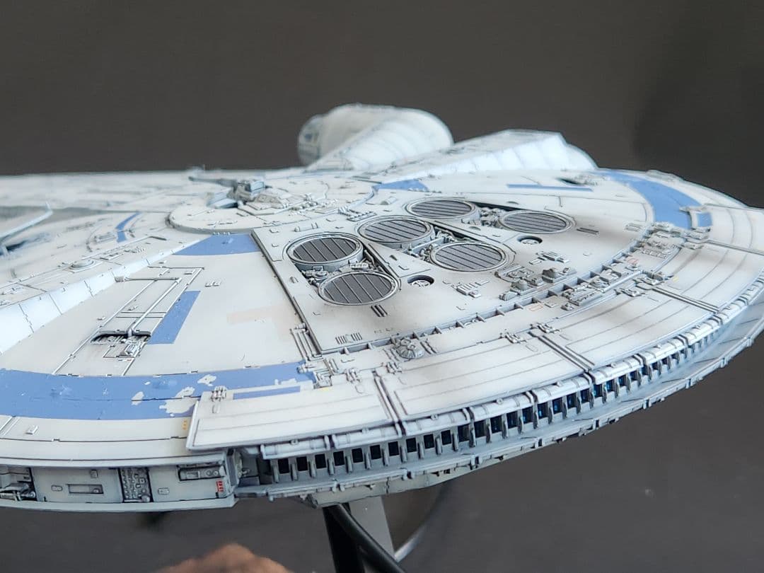 スター・ウォーズ ミレニアム・ファルコン(ランドVer.）塗装済み完成品