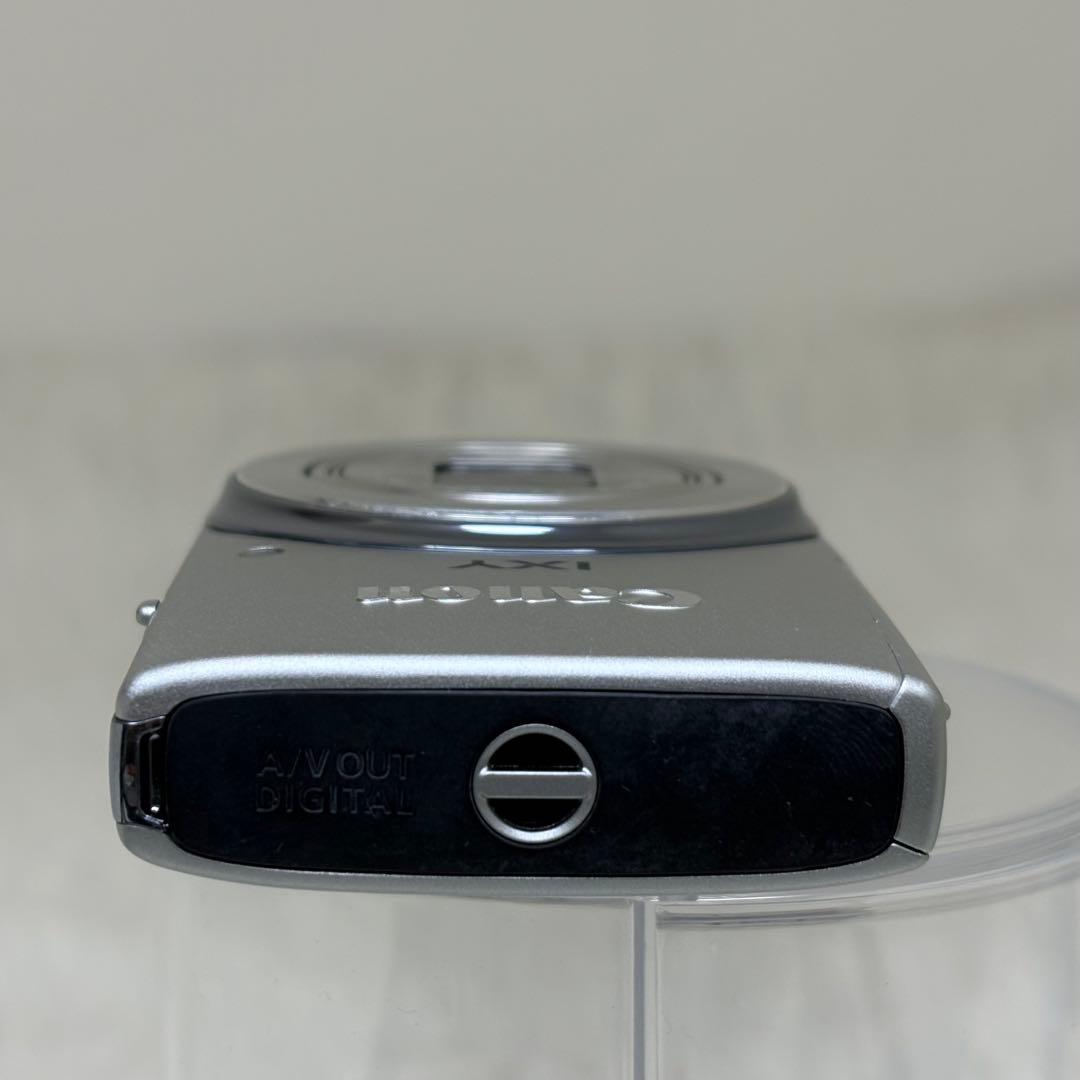 美品　Canon カメラ　IXY 140 PC2054 シルバー　コンデジ　可動