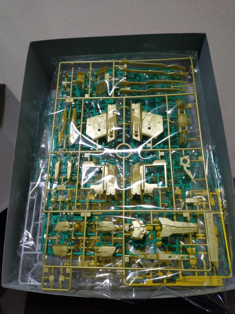 MG ジャスティスガンダム クロスコントラストカラ CROSS CONTRAST