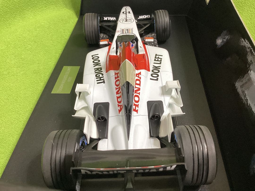 ミニチャンプス 新品 BARホンダ 佐藤琢磨 3,000台限定9×7×26cm