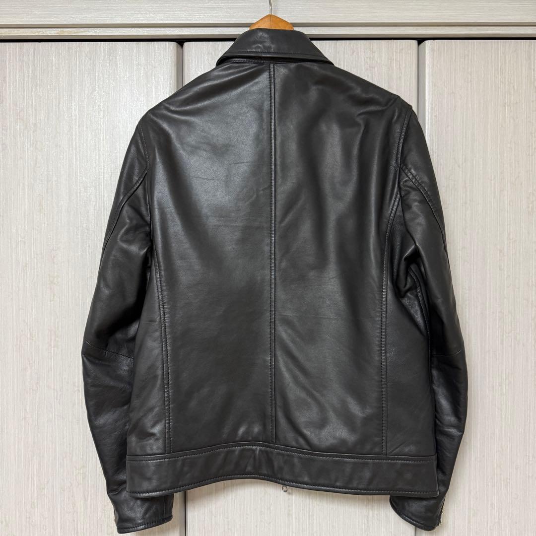美品 ナノユニバース 羊革ライダースジャケット シングル L キルティング 中綿