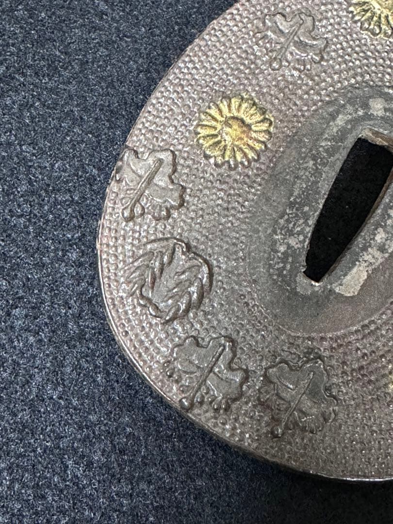 古美術　鉄地鍔三点まとめ　B 透鍔など　刀装具