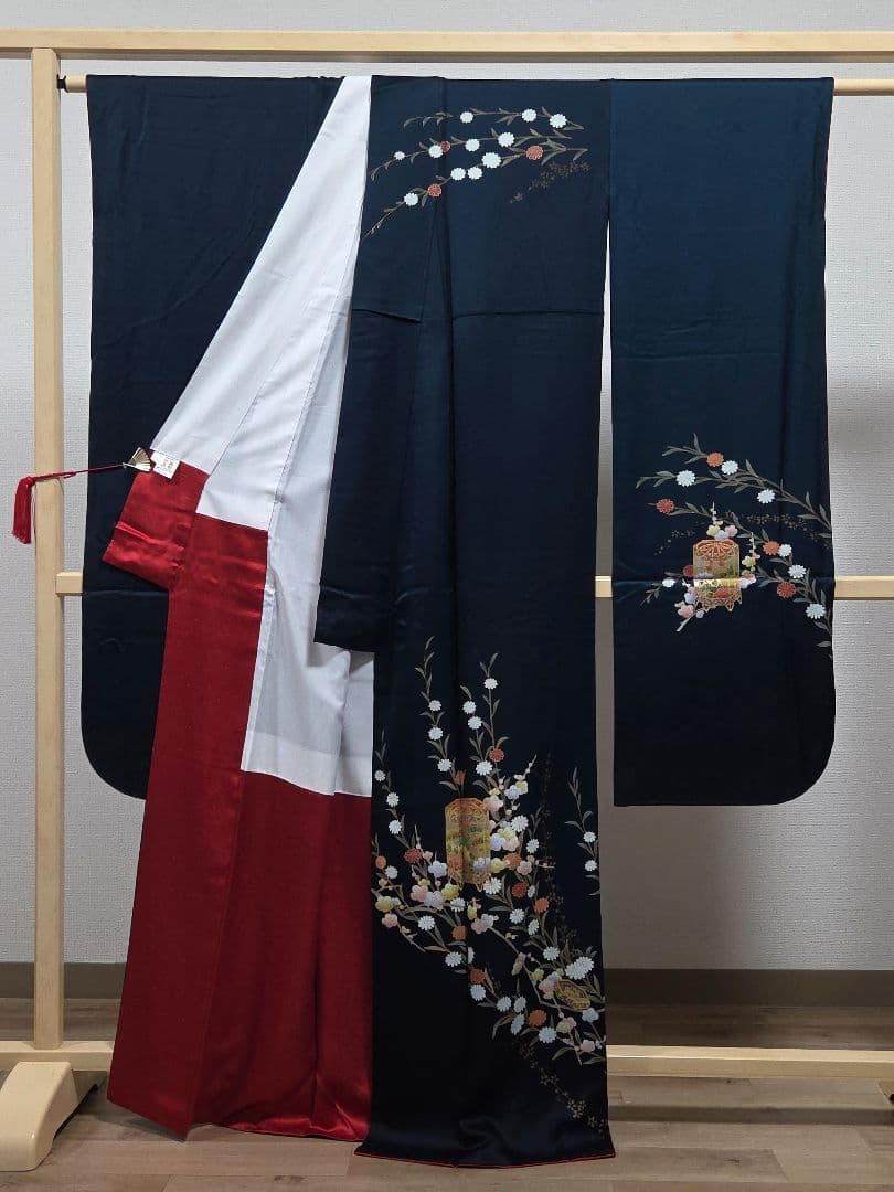 B◆着物くつろぎ 貝桶に花模様 金彩 褐返色 袷 正絹 振袖 着物 着丈162