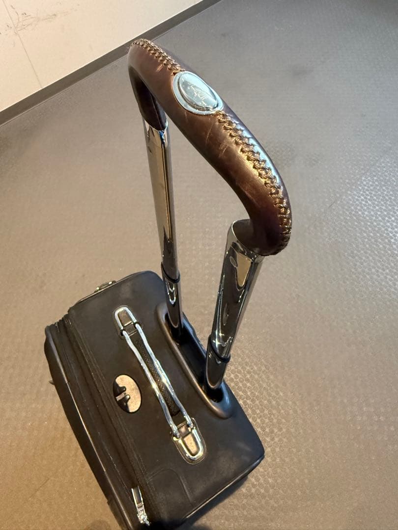 【機内持ち込み可】TUMI ARRIVE ハイエンドキャリーケース　ブラック