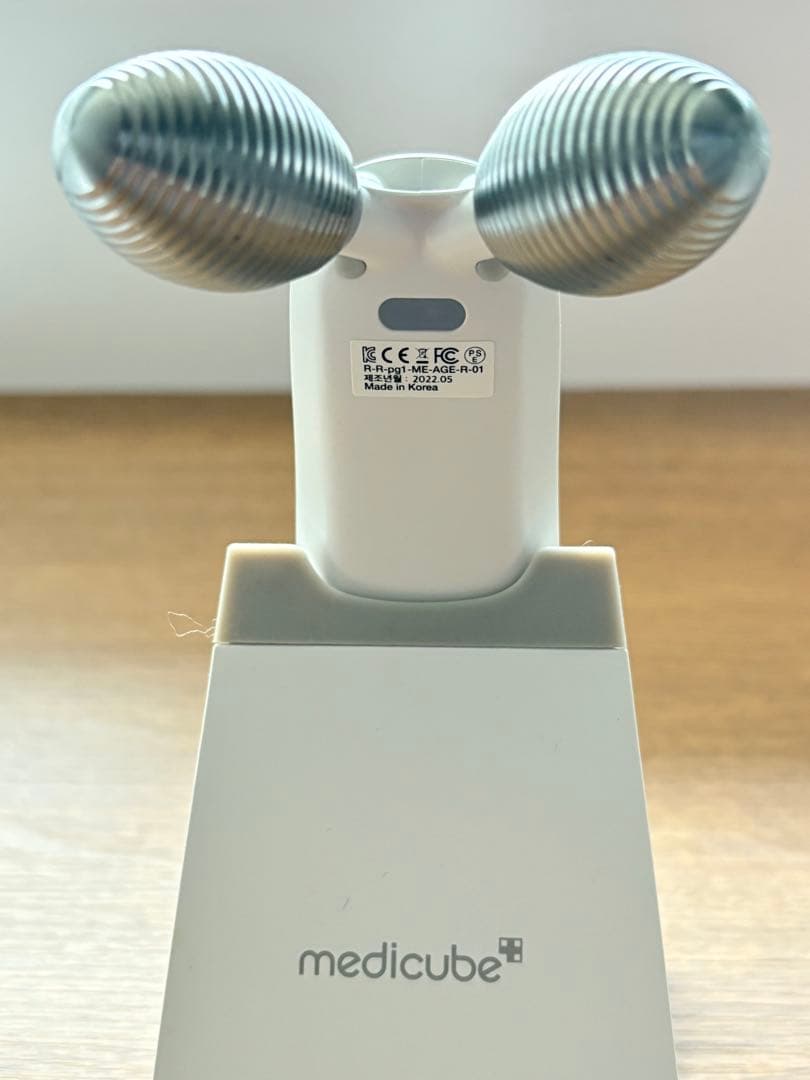 MEDICUBE AGE-R Derma EMS Shot (エージアール）