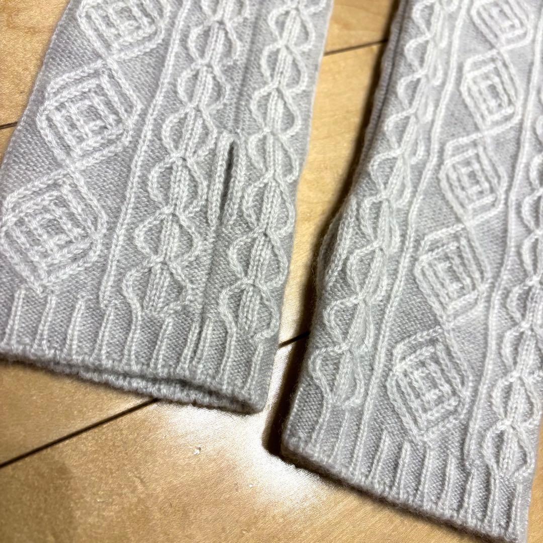 Johnstons of Elgin ジョンストンズ　カシミアニット帽 ボンボン