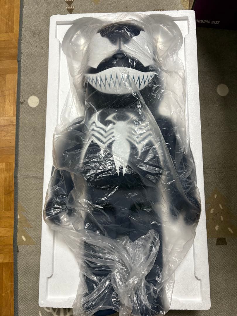 ヴェノム　ベアブリック　1000% マーベル　スパイダーマン