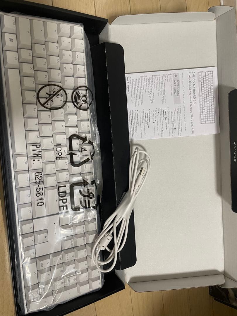 cherry MX 3.0s RGB keyboard 黒色 赤軸