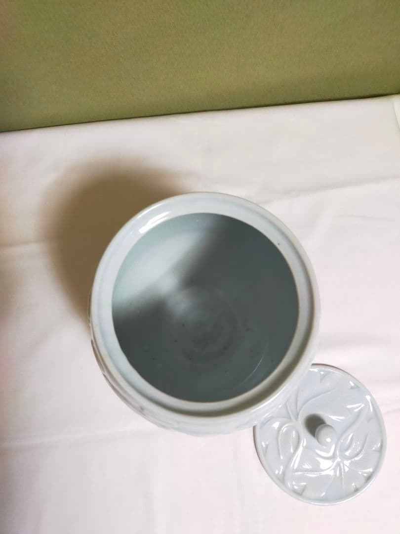 韓国 人間文化財(人間国宝) 池順鐸作 白磁陽刻高麗水差し