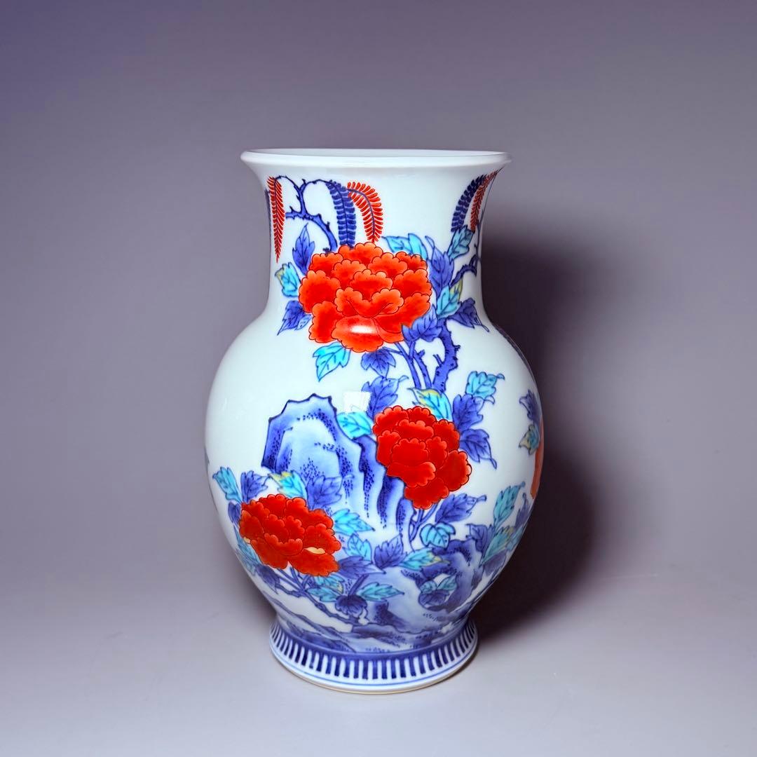 人間国宝　今泉今右衛門　錦岩牡丹絵花瓶　在銘　共箱　櫛文高台　有田焼