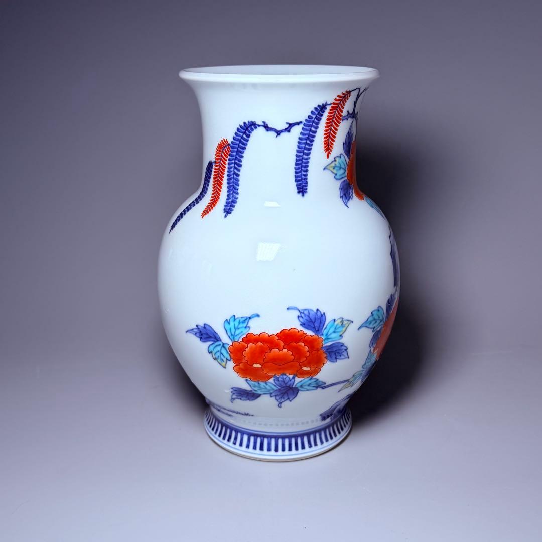 人間国宝　今泉今右衛門　錦岩牡丹絵花瓶　在銘　共箱　櫛文高台　有田焼