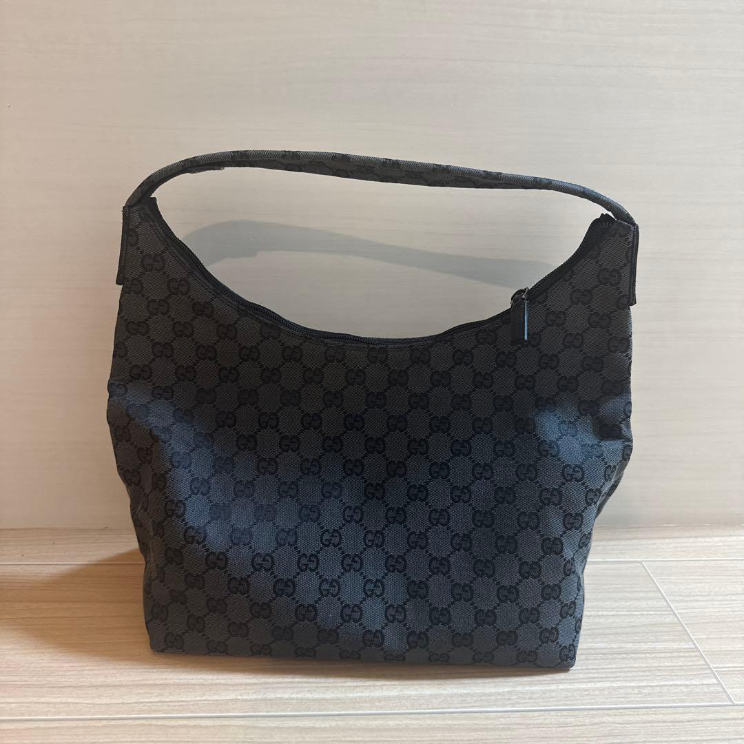 GUCCI ブラック GGパターン ハンドバッグ