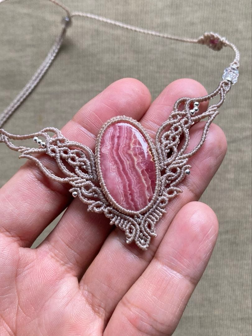 インカローズ　マクラメネックレス