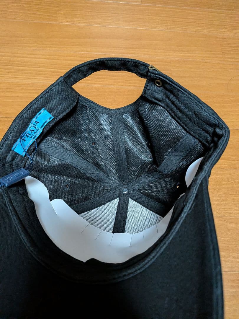 PRADA ブラックキャップ 未使用
