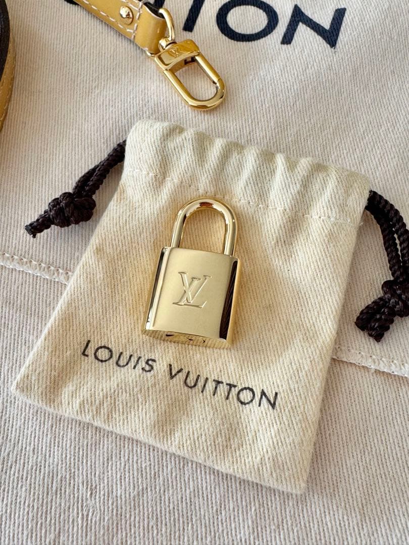 Louis Vuitton ルイヴィトン アルマ BB ベージュショルダーバッグ