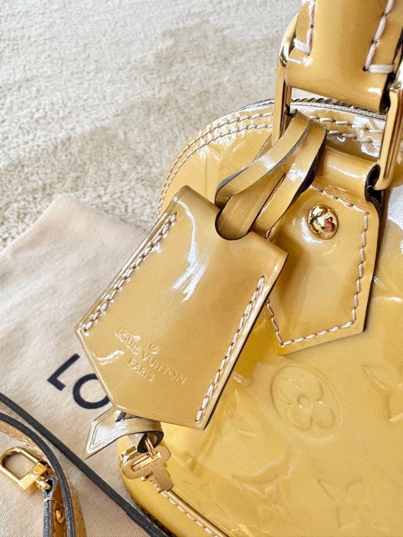 Louis Vuitton ルイヴィトン アルマ BB ベージュショルダーバッグ