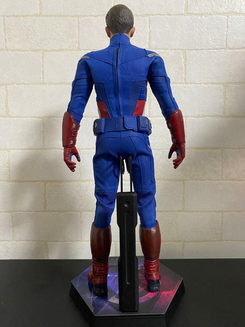 HOT TOYS キャプテン・アメリカ アベンジャーズ エンドゲーム 2012