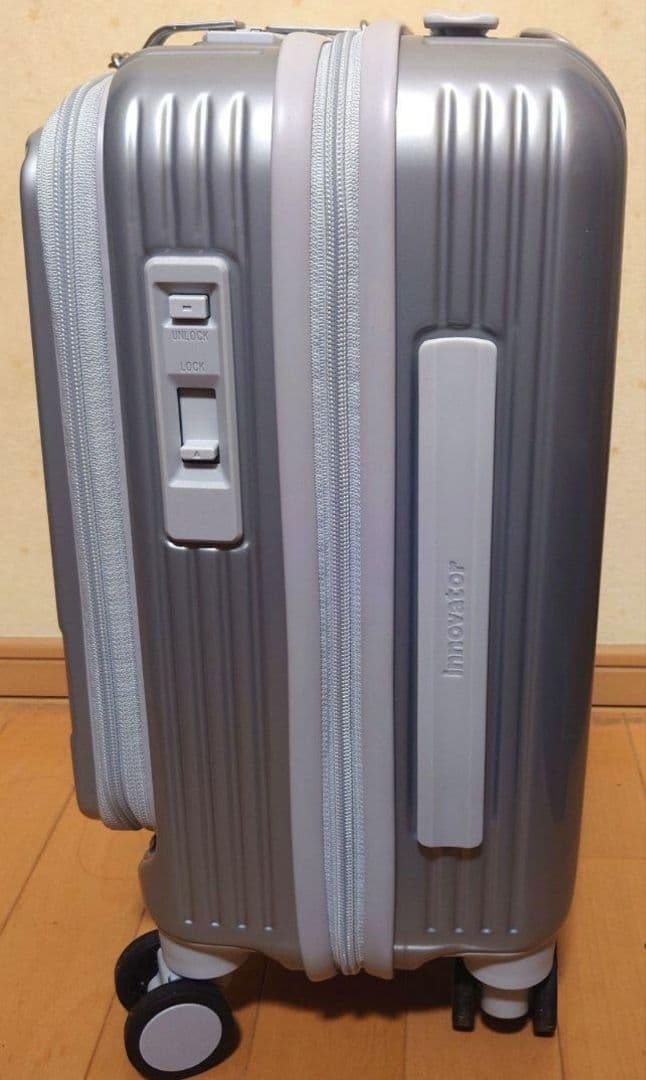 イノベーター スーツケース INV30 21L シルバー
