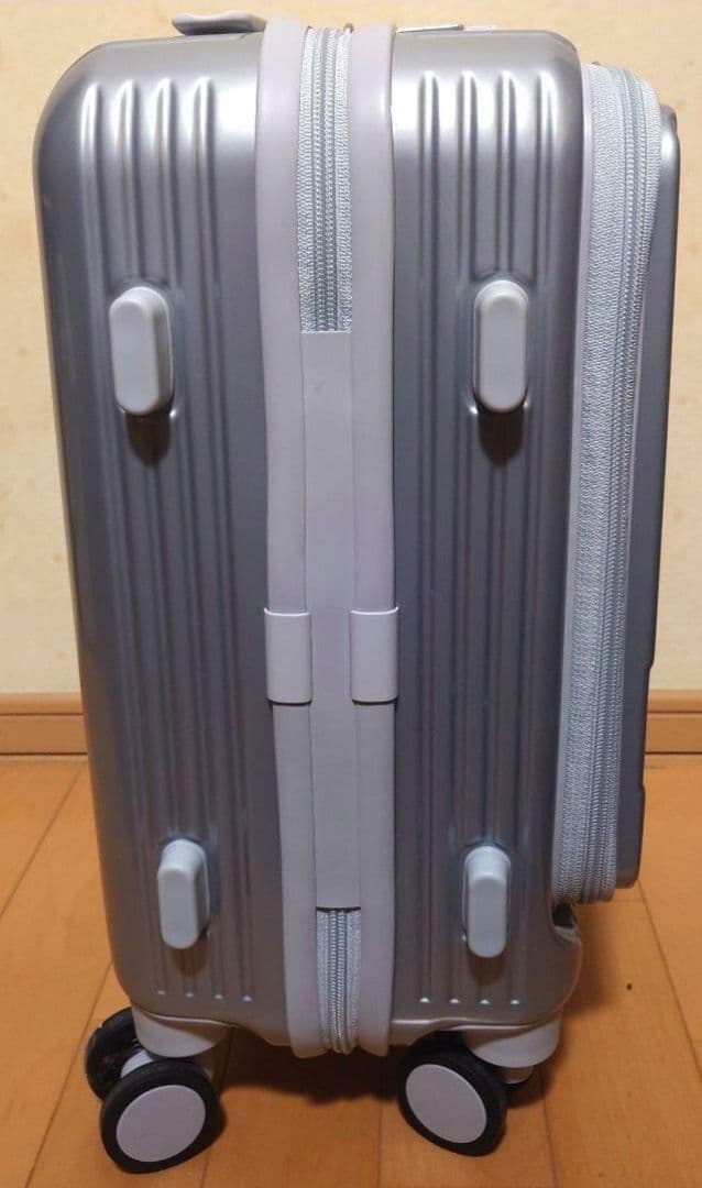 イノベーター スーツケース INV30 21L シルバー