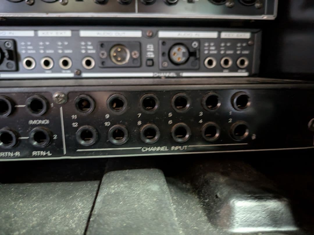 ラック　エフェクター　REV500 、MDX2000、ETA、M-120、SKB