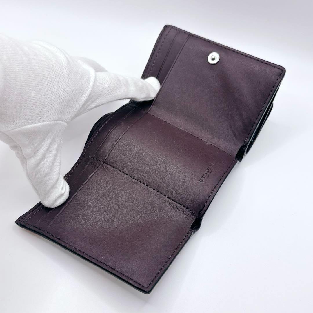 【極美品】coach コーチ 三つ折り 財布 苺 レザーネイビー