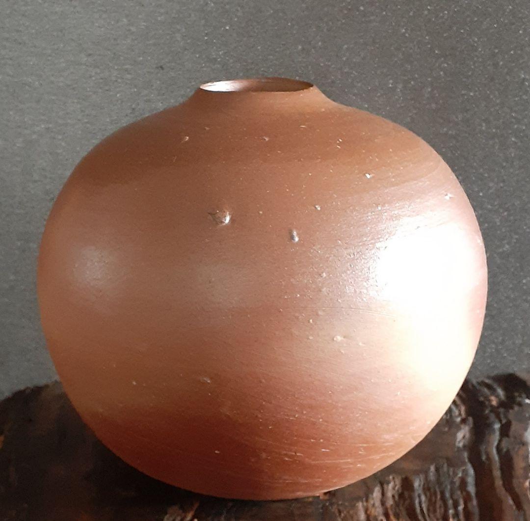 岡山県重要無形文化財【伊勢崎満】造　備前壺　共箱　父　伊勢崎陽山　弟　伊勢崎淳