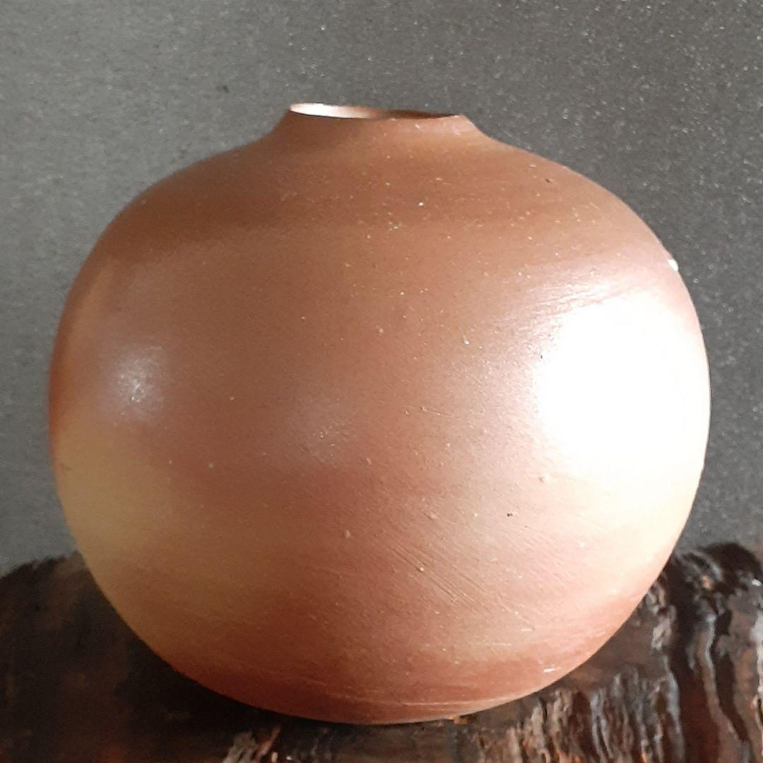 岡山県重要無形文化財【伊勢崎満】造　備前壺　共箱　父　伊勢崎陽山　弟　伊勢崎淳