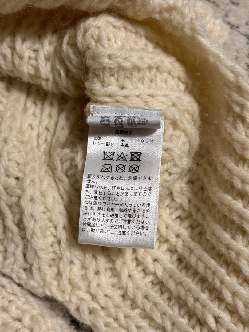 【着画あり】Vivienne Westwood クリーム色耳付きニット帽