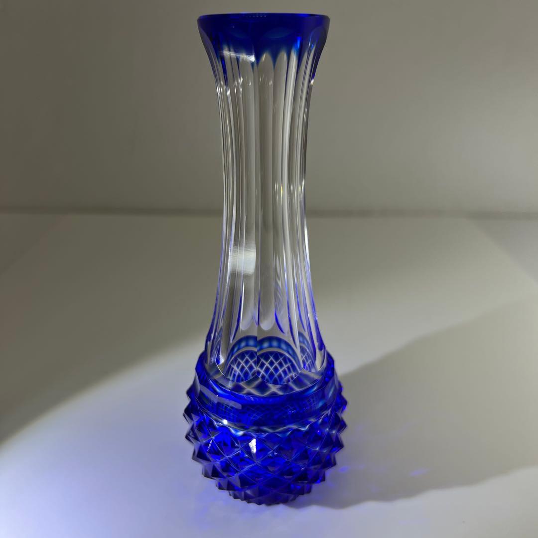 島津磯斉　薩摩切子色被ガラス鶴首花入　共箱　高さ15㎝　東Y7-0717⭐︎1F