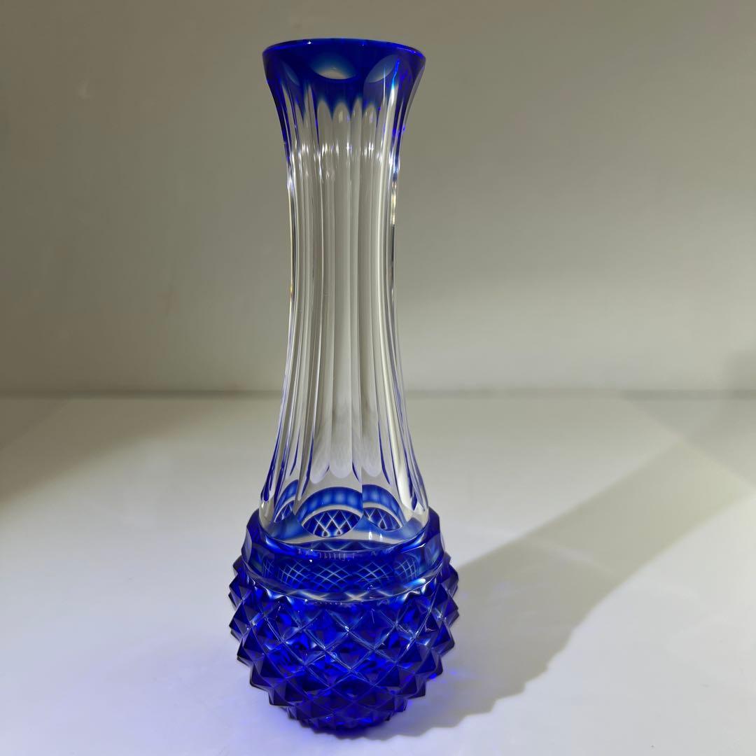 島津磯斉　薩摩切子色被ガラス鶴首花入　共箱　高さ15㎝　東Y7-0717⭐︎1F